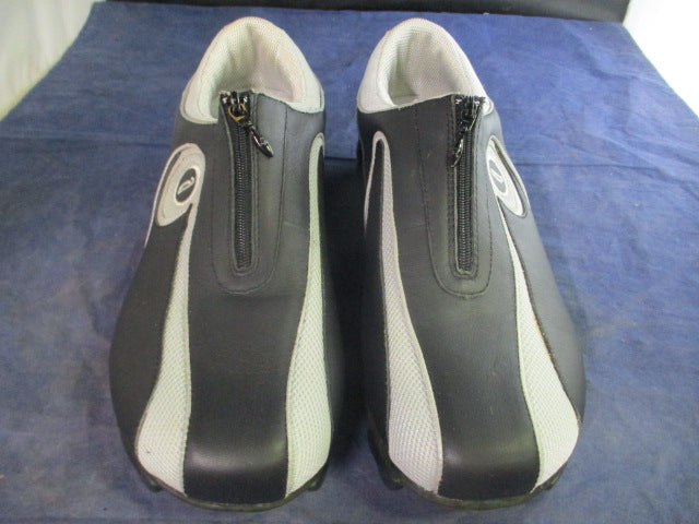 Load image into Gallery viewer, Used ASGI Comfort Shoes Size 6.5
