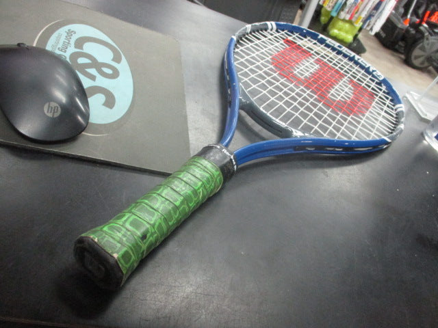 Load image into Gallery viewer, Used Wilson Federer 23&quot; Tennis Racquet
