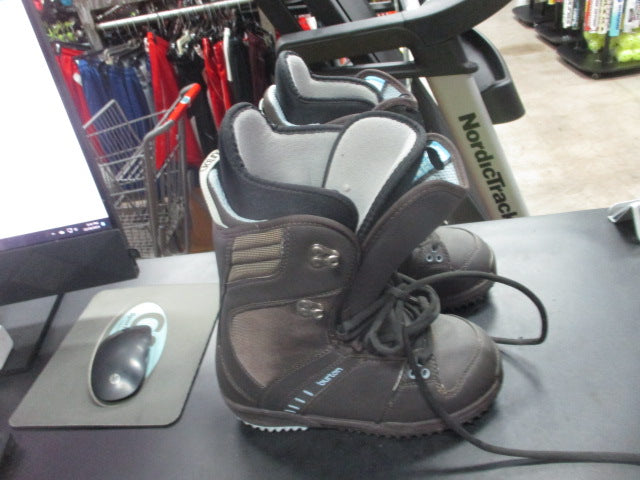 Load image into Gallery viewer, Used Burton Womens Freestyle Snowboard Boots Size 5.5 (Glue Coming Undone)
