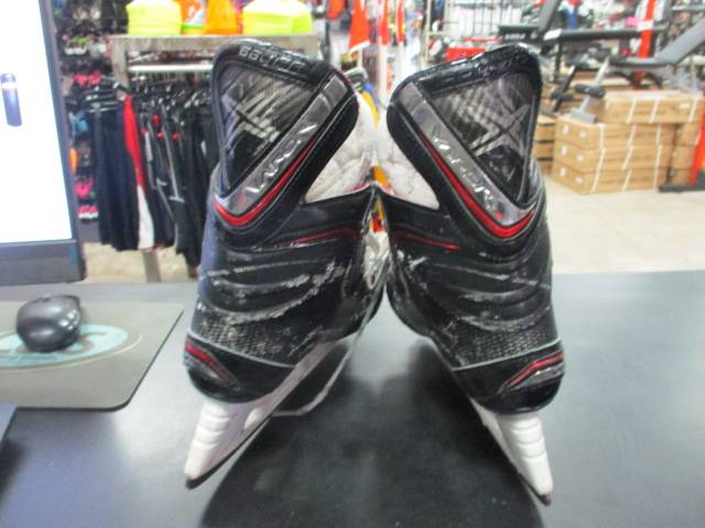Load image into Gallery viewer, Used Bauer Vapor X700 Hockey Skates Size 5.5
