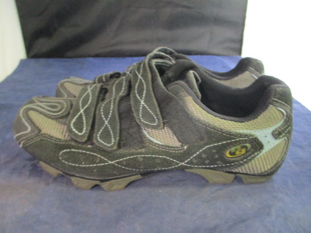 Load image into Gallery viewer, Used Specialized SPD Cycling Shoes Size 39
