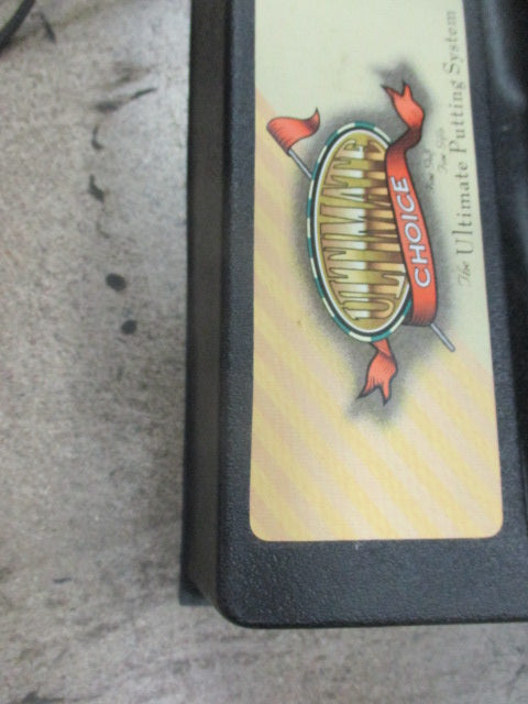 Load image into Gallery viewer, Used The Ultimate Putting System (Small Crack Right Side of Base)
