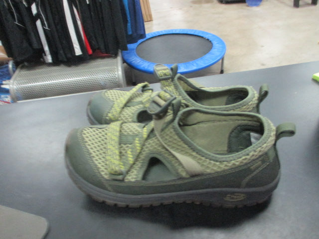 Load image into Gallery viewer, Used Chaco Hiking Sandals Size 4
