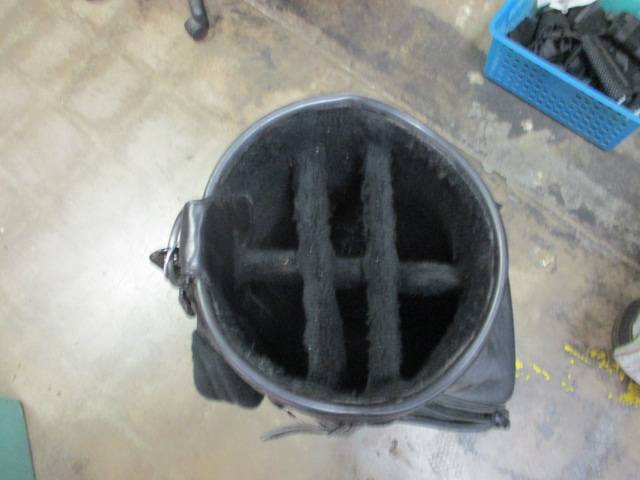 Load image into Gallery viewer, Used Belding Sports Estancia Leather Black Golf Bag
