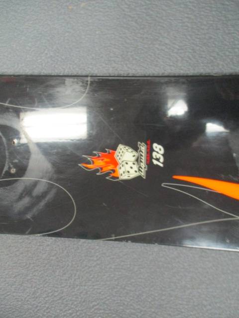 Load image into Gallery viewer, Used Liquid Hot Rod 138cm Snowboard Deck
