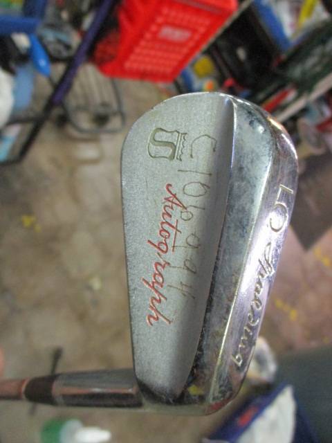 Load image into Gallery viewer, Vintage Spalding Autograph 5 Iron
