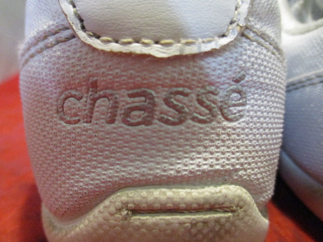 Load image into Gallery viewer, Used Chassé Apex Cheerleading Shoes Youth Size 3 - worn near toes
