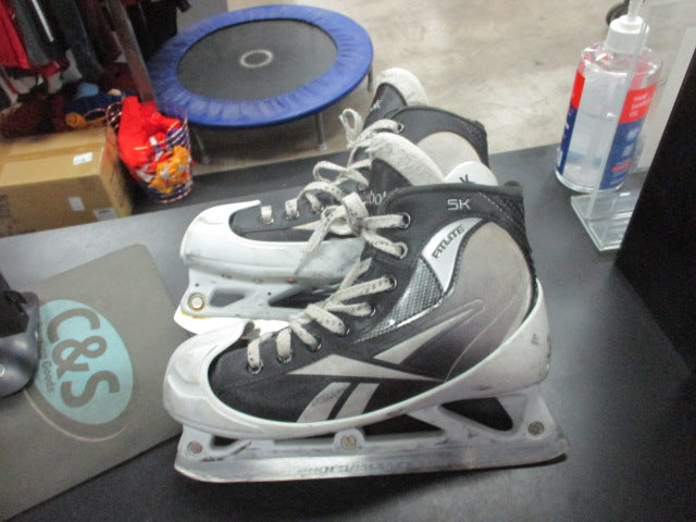 Load image into Gallery viewer, Used Reebok Fitlite 5K Hockey Goalie SKates Size 4.5
