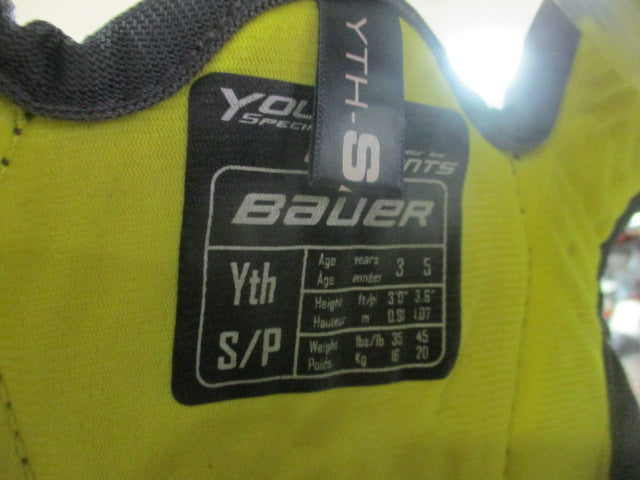 Load image into Gallery viewer, Used Bauer Supreme s170 Youth Small Hockey Shoulder Pads
