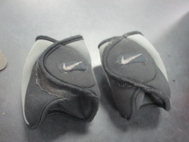 Load image into Gallery viewer, Used Nike Ankle Weights 2.5 LB Each

