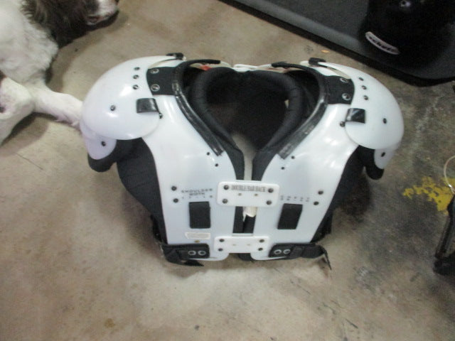 Load image into Gallery viewer, Used Gear 2000 co. Gamer Football Shoulder Pads Size 135-160 lbs.

