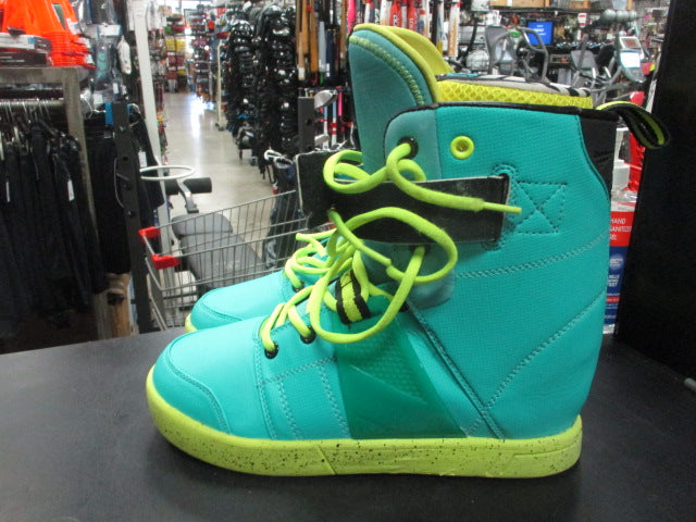 Load image into Gallery viewer, Used Hyperlite Process Wakeboard Boots Size 11
