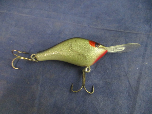 Load image into Gallery viewer, Used Vintage Poe&#39;s Super Cedar Series 300 Swim Bait Tackle
