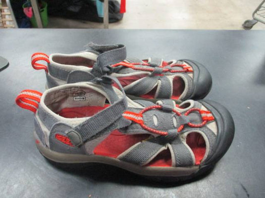 Used Keen Sandals Size 2