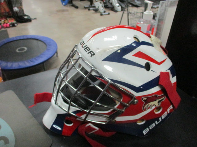 Load image into Gallery viewer, Used Bauer NVE 3 Hockey Goalie Helmet
