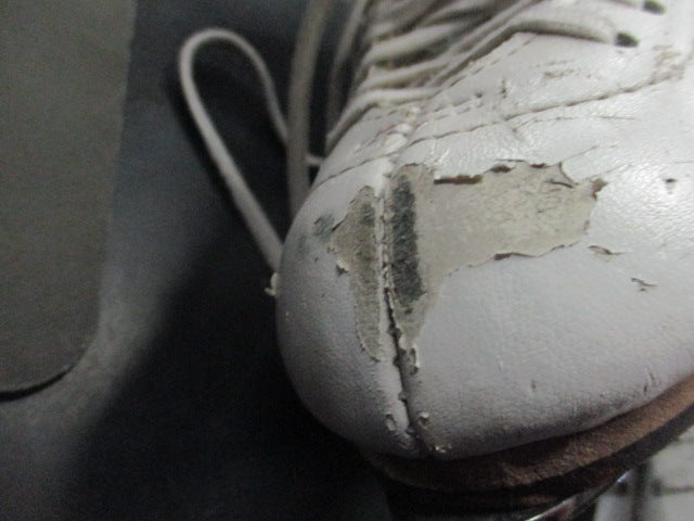 Load image into Gallery viewer, Used Jackson Freestyle 2191 Figure Skates Size 2 (Needs Insoles)
