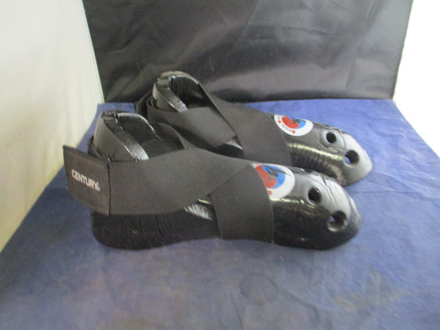 Load image into Gallery viewer, Used Century Oasis Martial Arts Sparring Shoes Size Youth 5/6
