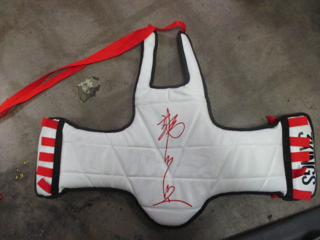 Load image into Gallery viewer, Used 3Kings Martial Arts Chest Protector Size Small
