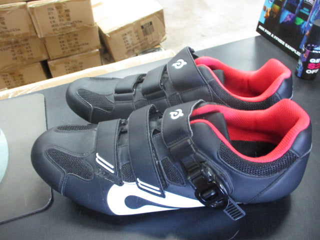 Load image into Gallery viewer, Used Peloton Cycling Shoes Size 46
