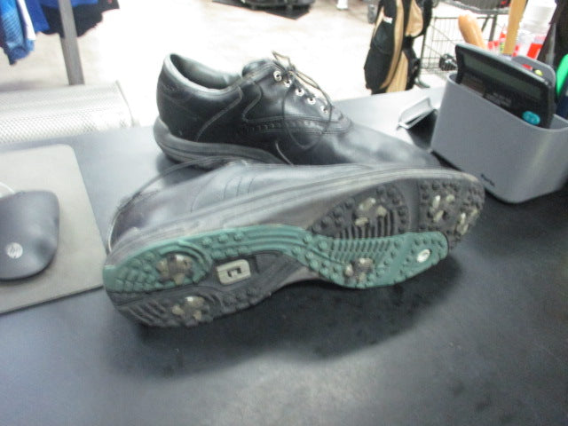 Load image into Gallery viewer, Used Foot Joy Golf Shoes Size 12
