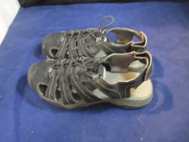 Load image into Gallery viewer, Used Eddie Bauer Chris Sandals Youth Size 1
