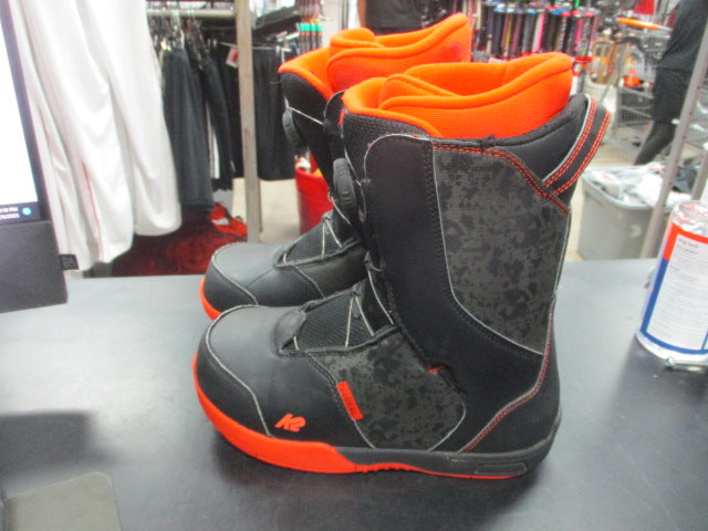 Load image into Gallery viewer, Used K2 Vandal Snowboard Boots Size 5
