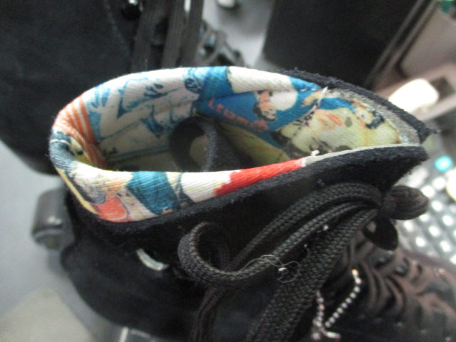 Load image into Gallery viewer, Used Moxi Lolly Womens Roller Skates Size 6 (NICE CONDITION)
