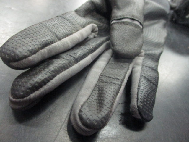 Load image into Gallery viewer, Used Louisville RIGHT Hand Youth Batting Glove (Single)
