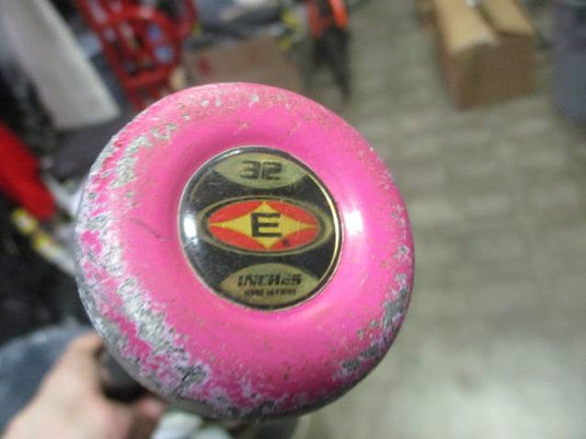 Used Easton Cyclone 32" -9 Softball Bat