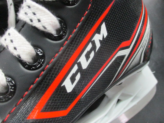 Load image into Gallery viewer, Used CCM FT340 Hockey Skates Size 12Y
