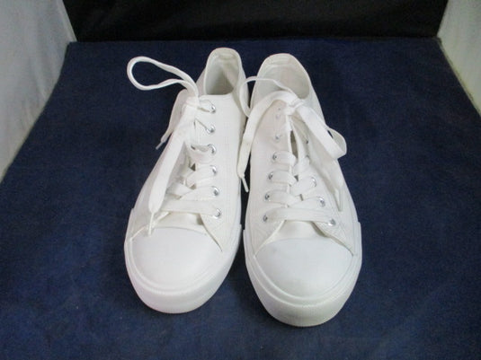 Used White Canvas Lace Up Shoes Adult Size 9/40