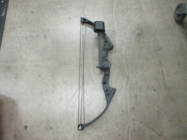 Load image into Gallery viewer, Used PSE Nova Jr. Compound Bow
