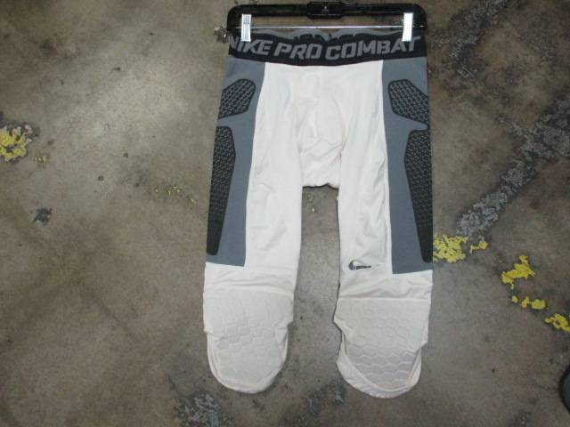 Load image into Gallery viewer, Used Nike Football Compression Shorts Size Medium
