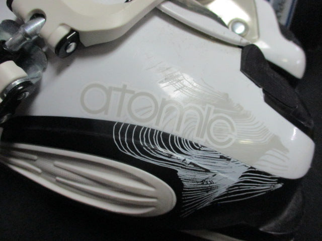 Load image into Gallery viewer, Used Atomic Livefit 50 Ski Boots Size 23-23.5
