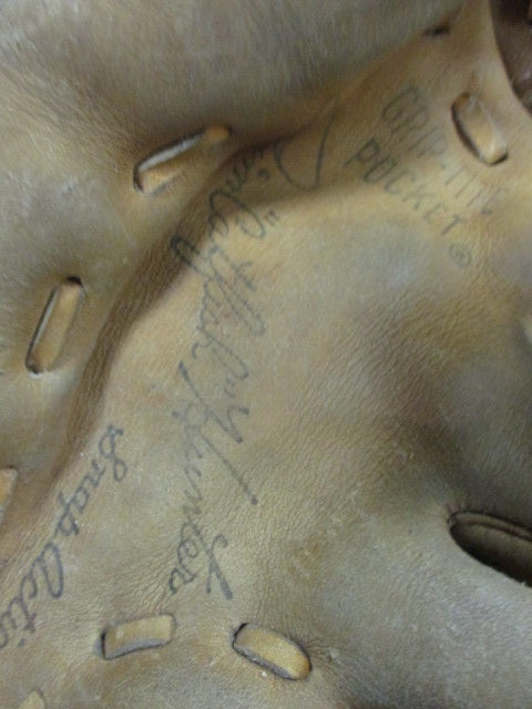 Load image into Gallery viewer, Used Wilson Jim Catfish Hunter Leather Baseball Glove
