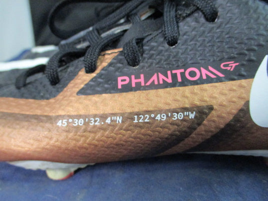Used Nike Phantom Cleats Youth Size 2.5