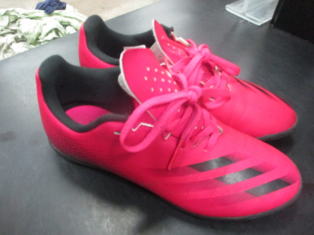 Load image into Gallery viewer, Used Adidas Indoor Soccer Shoes Size 3.5
