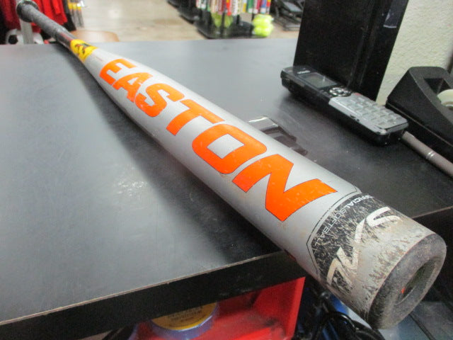 Load image into Gallery viewer, Used Easton Salvo SP125V98 USSSA/USA 34&quot; 28oz -6 Slowpitch Softball Bat (WORN)
