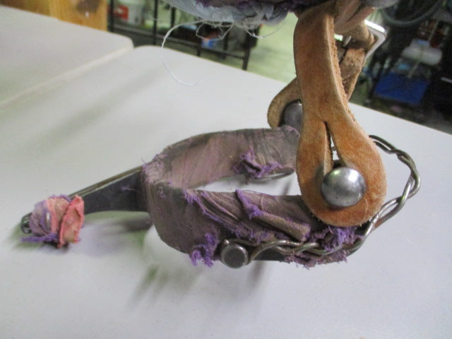 Load image into Gallery viewer, Used Bull Spurs With Straps
