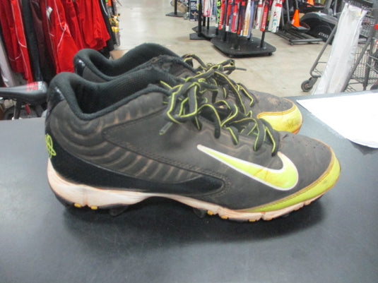 Used Nike Huarache Cleats Size 4.5