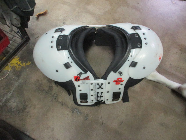Load image into Gallery viewer, Used Gear 2000 co. Gamer Football Shoulder Pads Size 135-160 lbs.
