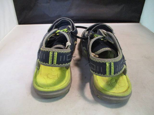 Used Youth Sneaker Sandal Size 2