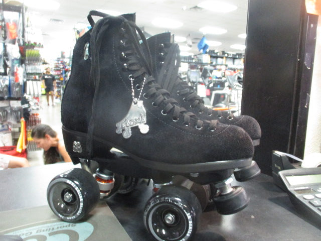 Load image into Gallery viewer, Used Moxi Lolly Womens Roller Skates Size 6 (NICE CONDITION)
