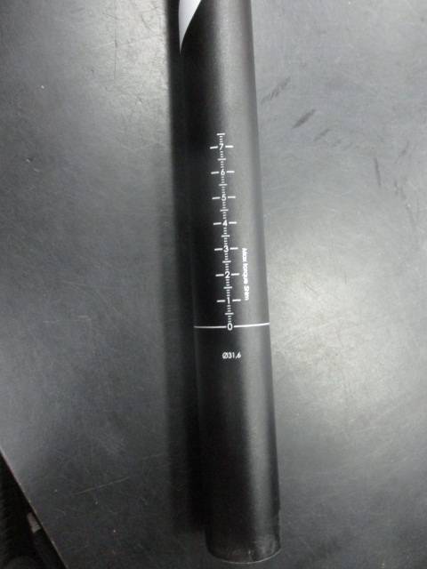 Load image into Gallery viewer, Used Ionic 25 Pro 3T Seat Post

