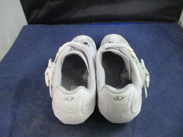 Load image into Gallery viewer, Used Giro Solara  Road Bike Shoes Women Size 6.5
