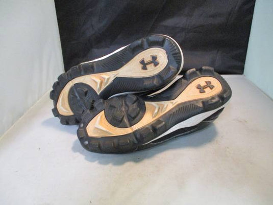 Used Under Armour Baseball Cleat Size 3.5