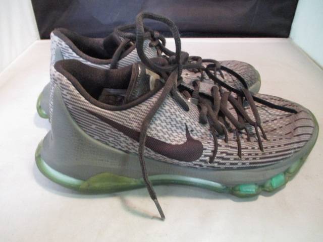 Load image into Gallery viewer, Used Nike KD Youth Basketball Size 4.5
