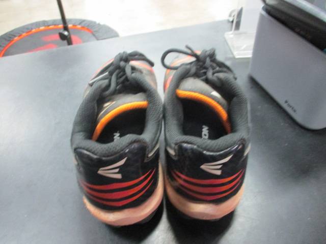 Load image into Gallery viewer, Used Easton Baseball Cleats Size 3
