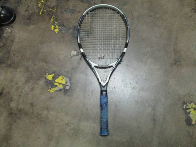 Load image into Gallery viewer, Used Babolat Drivez 110 Tennis Racquet
