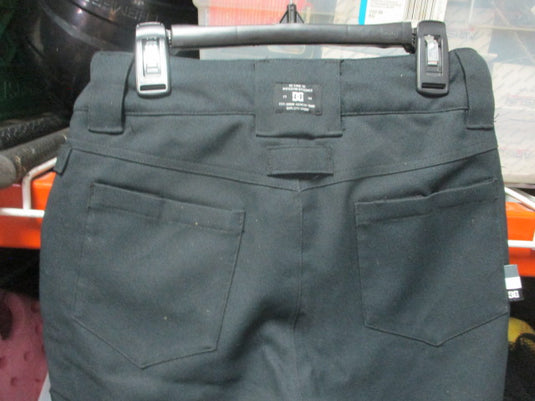 Used DC 10k Snow Pants Size Youth Small